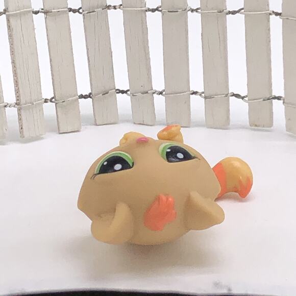 LPS #706 791 LITTLEST PET SHOP Kitten Cat Tabby Fitness Club Hasbro - Picture 3 of 4